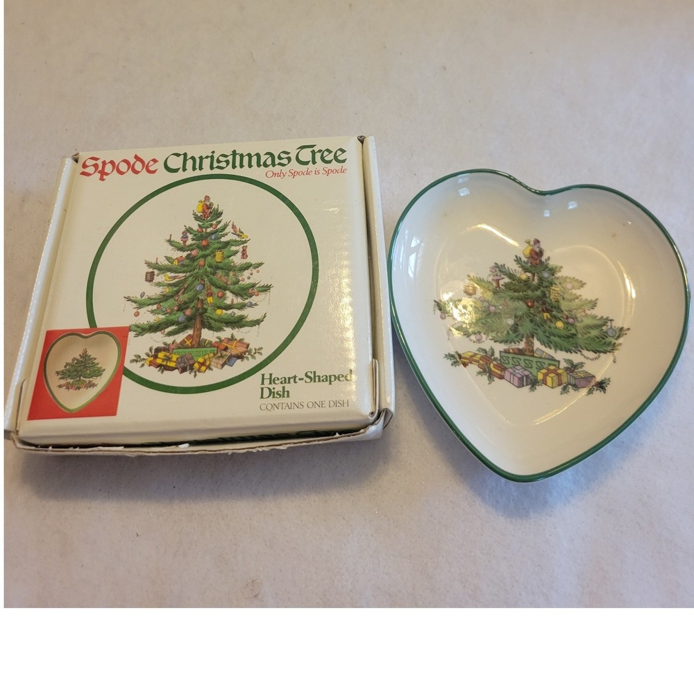 Spode Christmas Tree Heart Shaped Trinket Dish Made England S3324-Z Decor